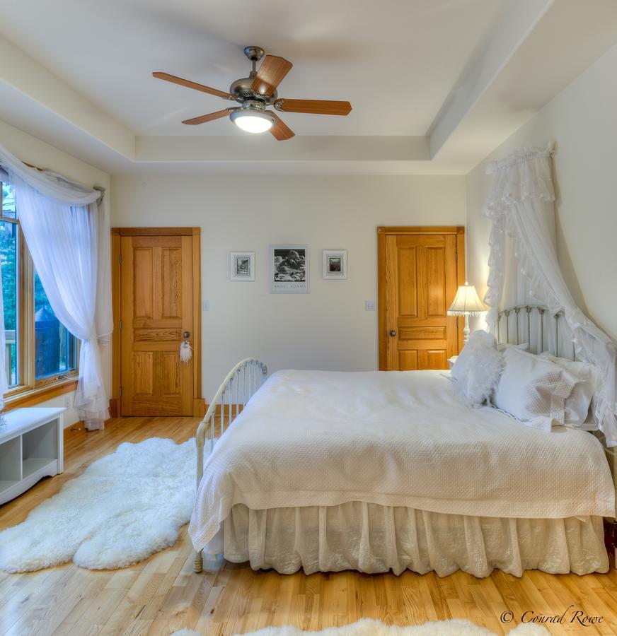 The Lodge At Trout Creek Bed And Breakfast Ngoại thất bức ảnh